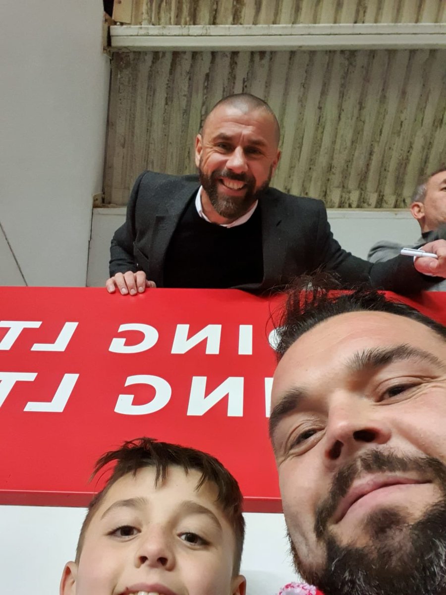 Debs2286's tweet photo. Jealous our adam got to meet the one and only super Kev 🙌❤️⚽️ https://t.co/Jno24Ii7ii