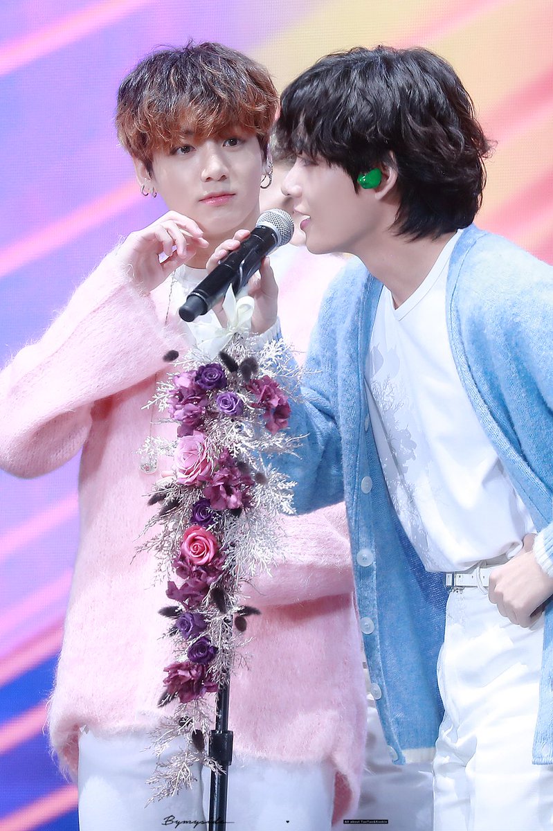 soniaeidia's tweet photo. ✨75/365 days✨
#taekook #taekookthread
#taehyung #Jungkook https://t.co/uOyV36cHmC
