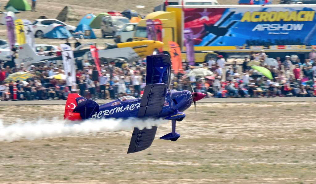 sitkiatasoy's tweet photo. SHG Airshow 2018 Mor Menekşe "Purple Violet" Ali İsmet Öztürk Gösteri uçuşundan
#sivrihisar #sivrihisarairshow #Eskisehir #Turkiye #purpleviolet #mormenekse #acromach #shg2018 #aliismetozturk #solotürk #sushm #airpark #airshow #sushmairpark #demoteam #Spotters #acrobatics #flying https://t.co/tjj8PS83wY