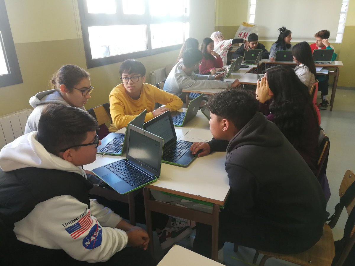 vedrunaangels's tweet photo. Avui a 4t hem posat en comú les nostres evidències d'aprenentatge sobre hàbits saludables generant-se un interessant debat. @xarxaCb @VedrunaCat #portafolis #dossier #carpeta #aprenentatge #educaciofisica #intensament https://t.co/Wsc8iyCILZ