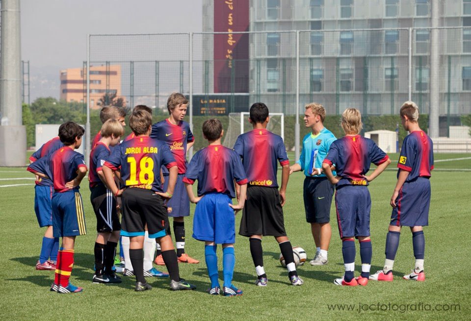 KsimaxMax's tweet photo. True, havent been contacted yet, but here is a quality pic from my early days at La Masia. https://t.co/GIrkmscYuI