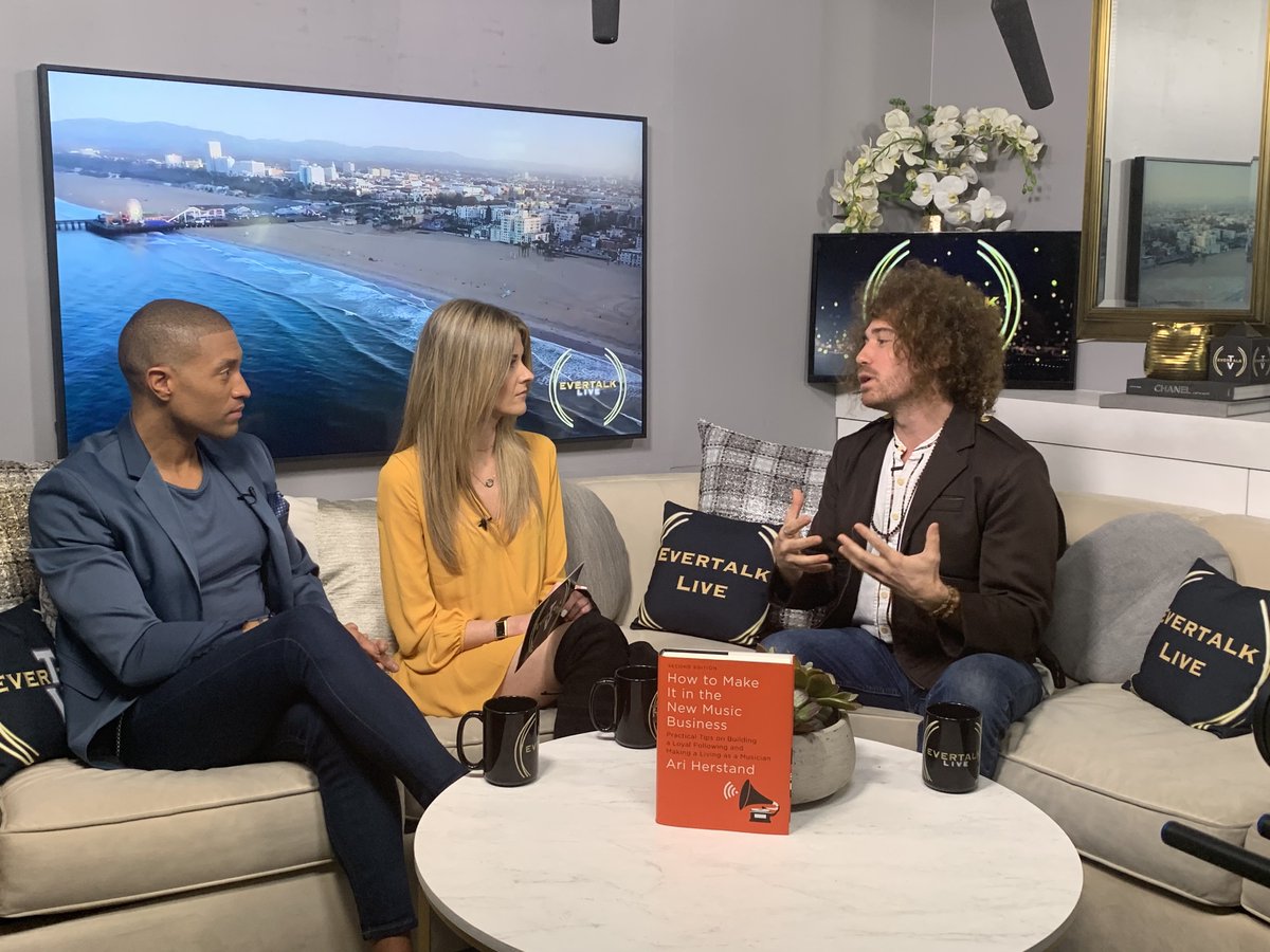 PplaSocial's tweet photo. Live with @ariherstand on @evertalktv discussing how AB5 will affect musicians and getting excited about his book signing at @BNBuzz at @TheGroveLA this Thursday! #AriHerstand #EvertalkTV #AB5 #Musicians #HowToMakeItInTheMusicBusiness https://t.co/5VkCDL70bk