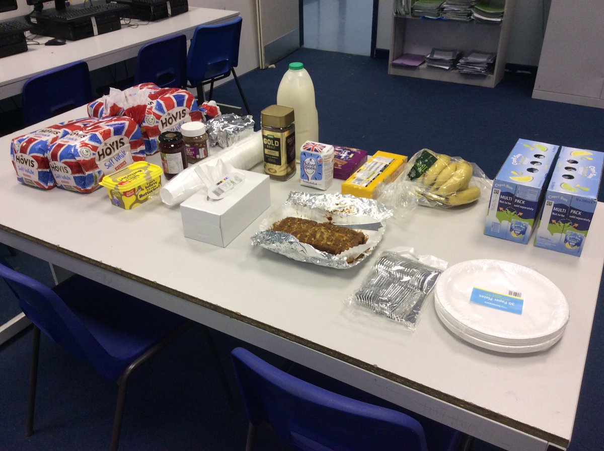 nid_maths's tweet image. Sixth form breakfast this morning before their #libf #cefs and #dipfs exams. #startthedayright
