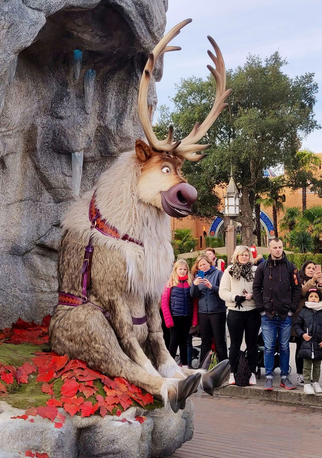 [Disneyland] Nouvelle parade: Disney Magic Happens (28 février 2020) EOLg_k5XUAUZ2Hs?format=jpg&name=large