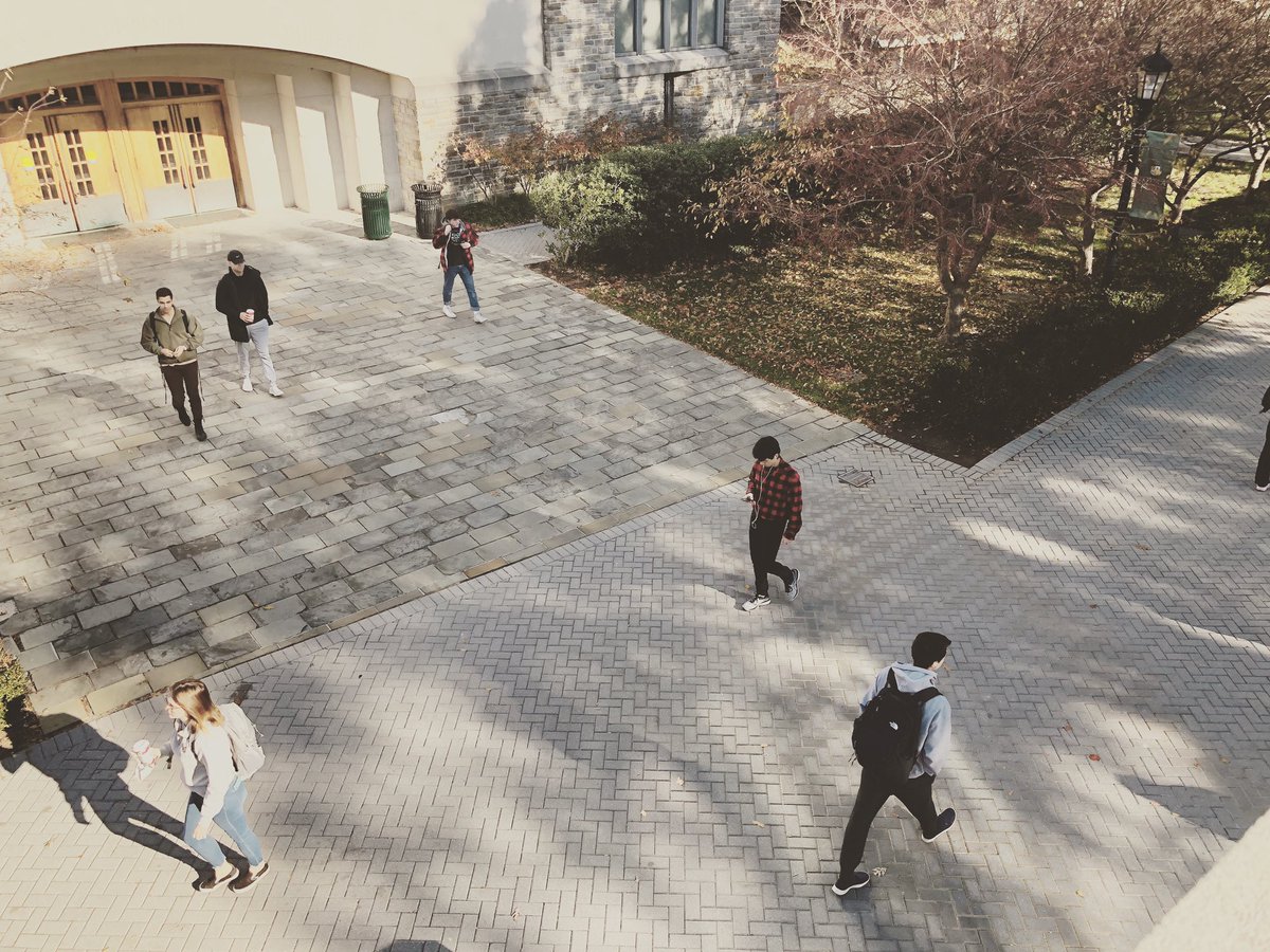 LoyolaMaryland's tweet photo. Aaaaaaaand...weβre back! Welcome home, Greyhounds. What are you most looking forward to this semester?
#FirstDayOfSpringSemester #LoyolaMD #LoyolaMaryland #JesuitEducated #Evergreen #LoyolaReady #GoHounds #GreyhoundNation https://t.co/y8iE4v0E3e