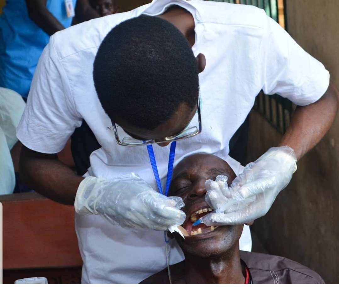 CecyConsult's tweet photo. Our team of professional dentists on the field.
Always great to see these guys improvise, and bring a mobile clinic to rural communities π₯
#FHNXCecyHealth
#Isokocommunity
#santamedics https://t.co/vDYzPbByZ2