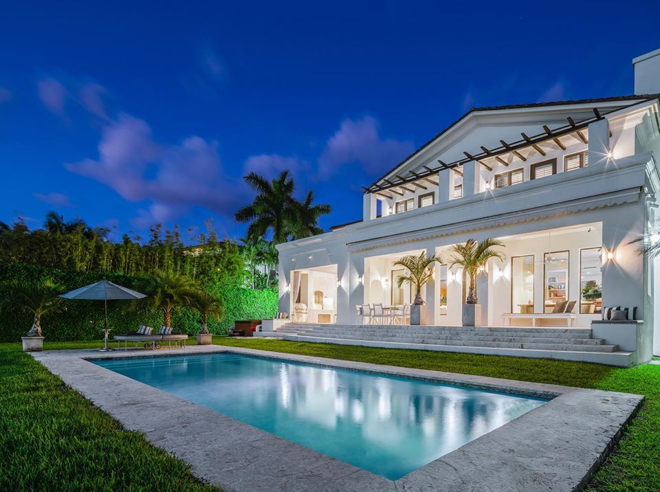GoldenBeachMIA's tweet photo. Just Sold!!!! 126 Golden Beach Drive Hamptons Style 7,000sf+ Gem on oversized 20,951sf waterfront lot. Congrats to the new buyers!! Welcome to the GB family #lydiaeskenazi #goldenbeachrealtor #goldenbeachhome #goldenbeachrealestate https://t.co/uB0aXN6N6c