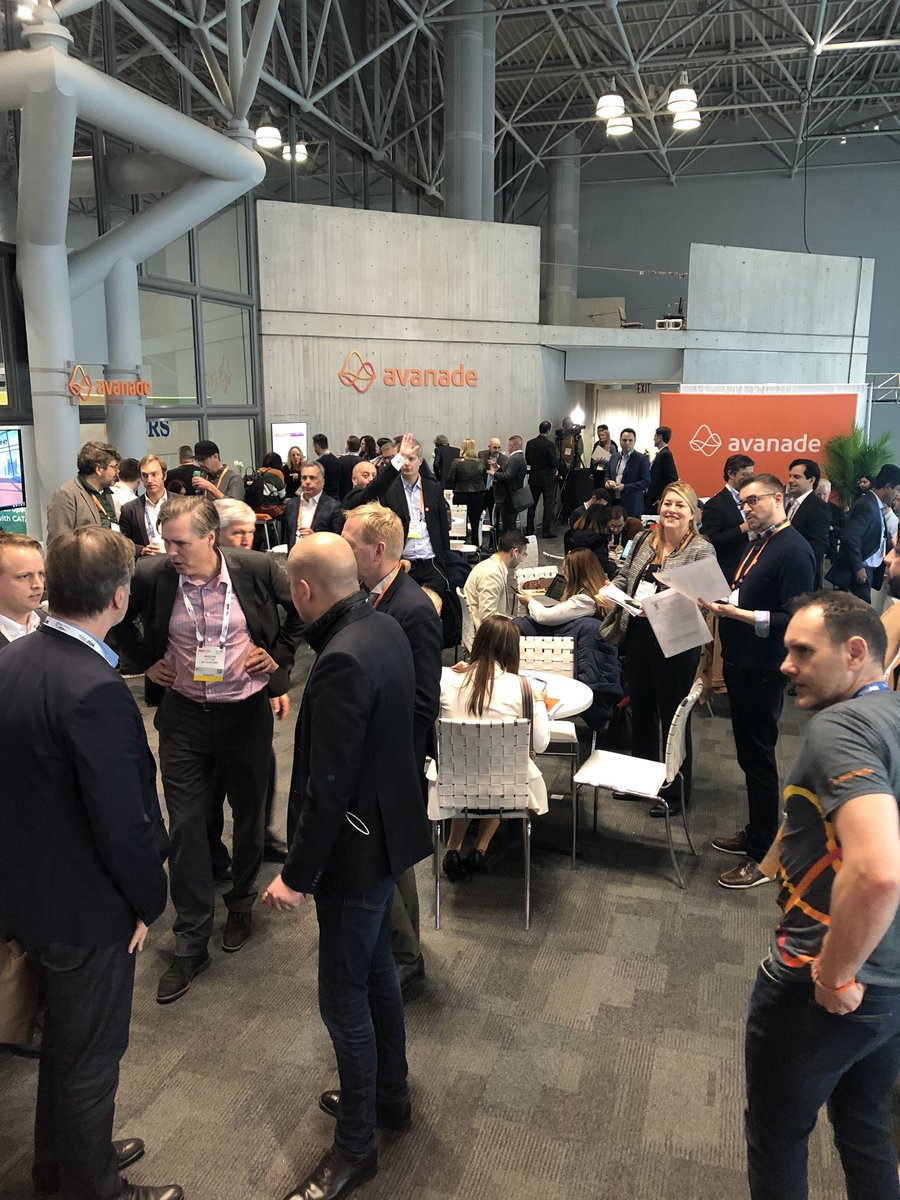 ElisabethCan17's tweet photo. Standing room only at the @AvanadeInc lounge at  #NRF2020 https://t.co/iPgnUymcBE