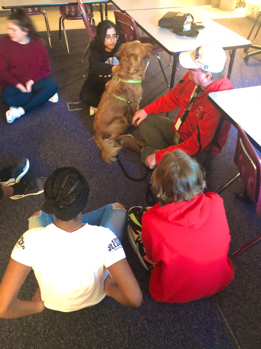 ms_akerlind's tweet photo. Mr. Gause and Pickles are in Health class teaching us about therapy dogs and their jobs! #bestdayever https://t.co/uEnlHGhtCc