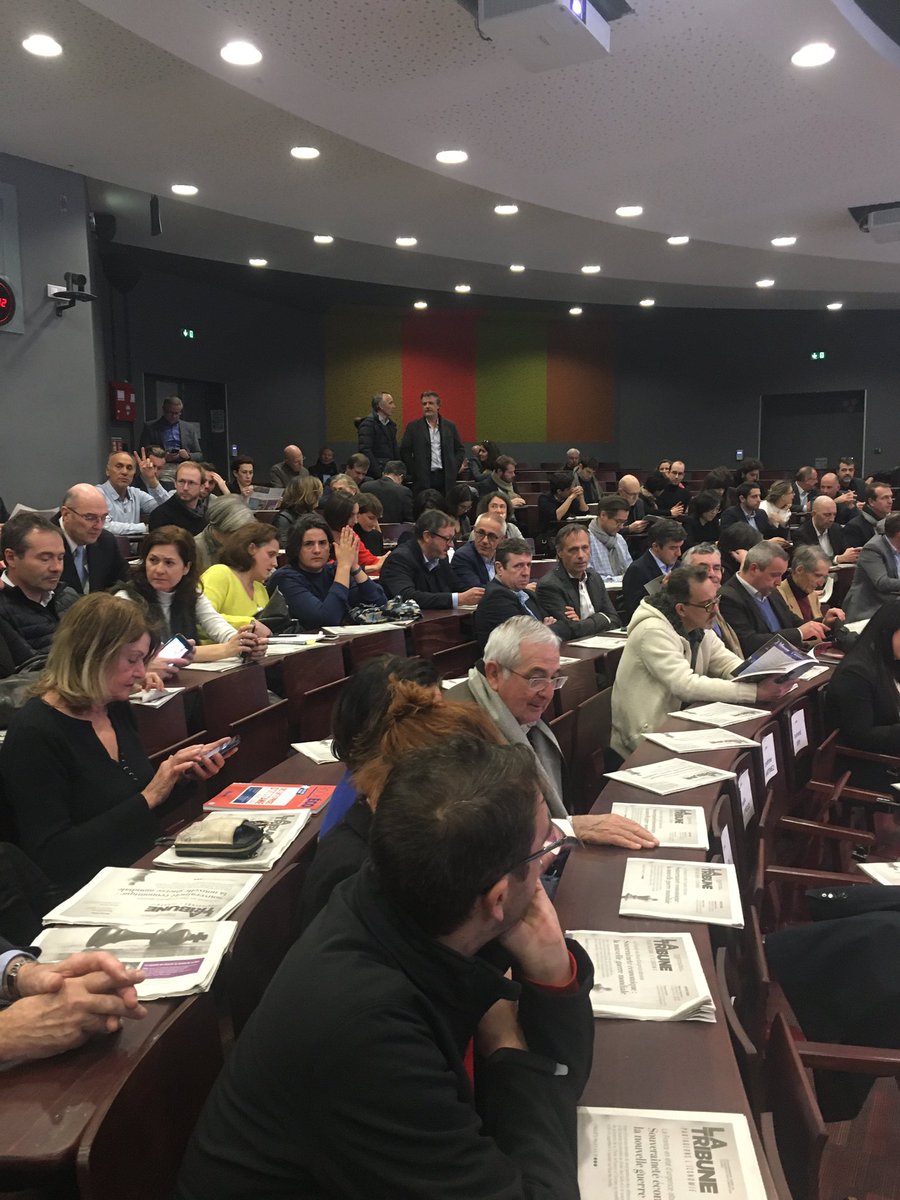 lrcecile's tweet photo. Lancement du #bookeco à @tbs_education avec #pierreBorda de @Fibre31HG @bertrandserp de @TlseMetropole, @DiCrescenzo_A  Président de la @CCIoccitanie #ValerieJimenez Présidente Directrice Générale de #JimenezTransport et #StephanMay Focus country HEAD France de @Continental_fr https://t.co/dBl0Zheq3C