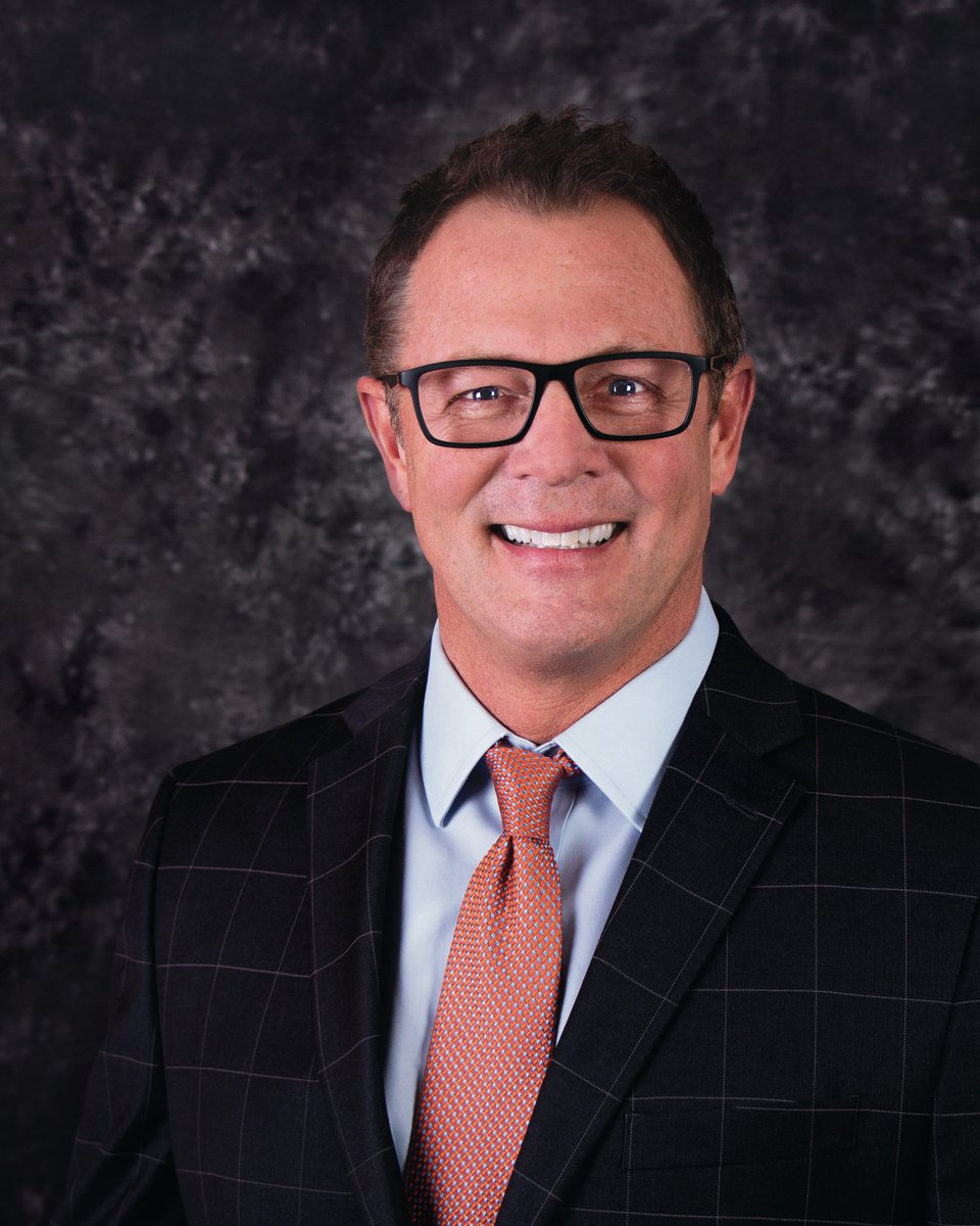 swansonrussell's tweet photo. Our agency has changed a lot in the past 30 years, and Brent Schott has been here to see it all. So there’s no better person to lead us into the future as our Agency President. Congratulations, Brent! https://t.co/qmDoh6FUP8 https://t.co/lxXr7ZMnlz