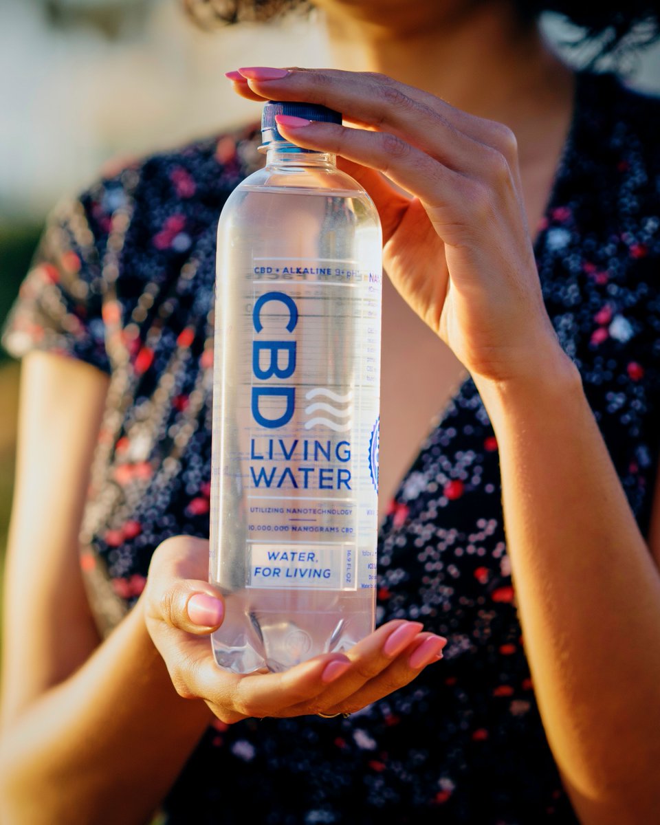 Monday is a state of mind. Put on your positive pants and lets get stuff done! 😍 😍 😍 

Starting the day right with my my bottle of CBD water and a postive attitude. 
💦 💦 💦 

#cbdlivingwater