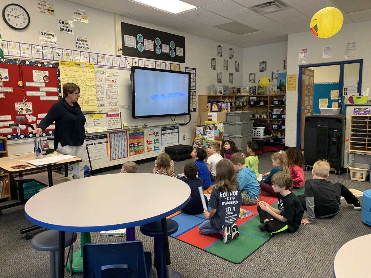 Erin4511's tweet image. Using precision to discuss and problem solve using measurement in @Marcus1Michelle 2nd grade. Great math conversations happening @PembrokeElemen1 @Math_BPS #BPSlearners