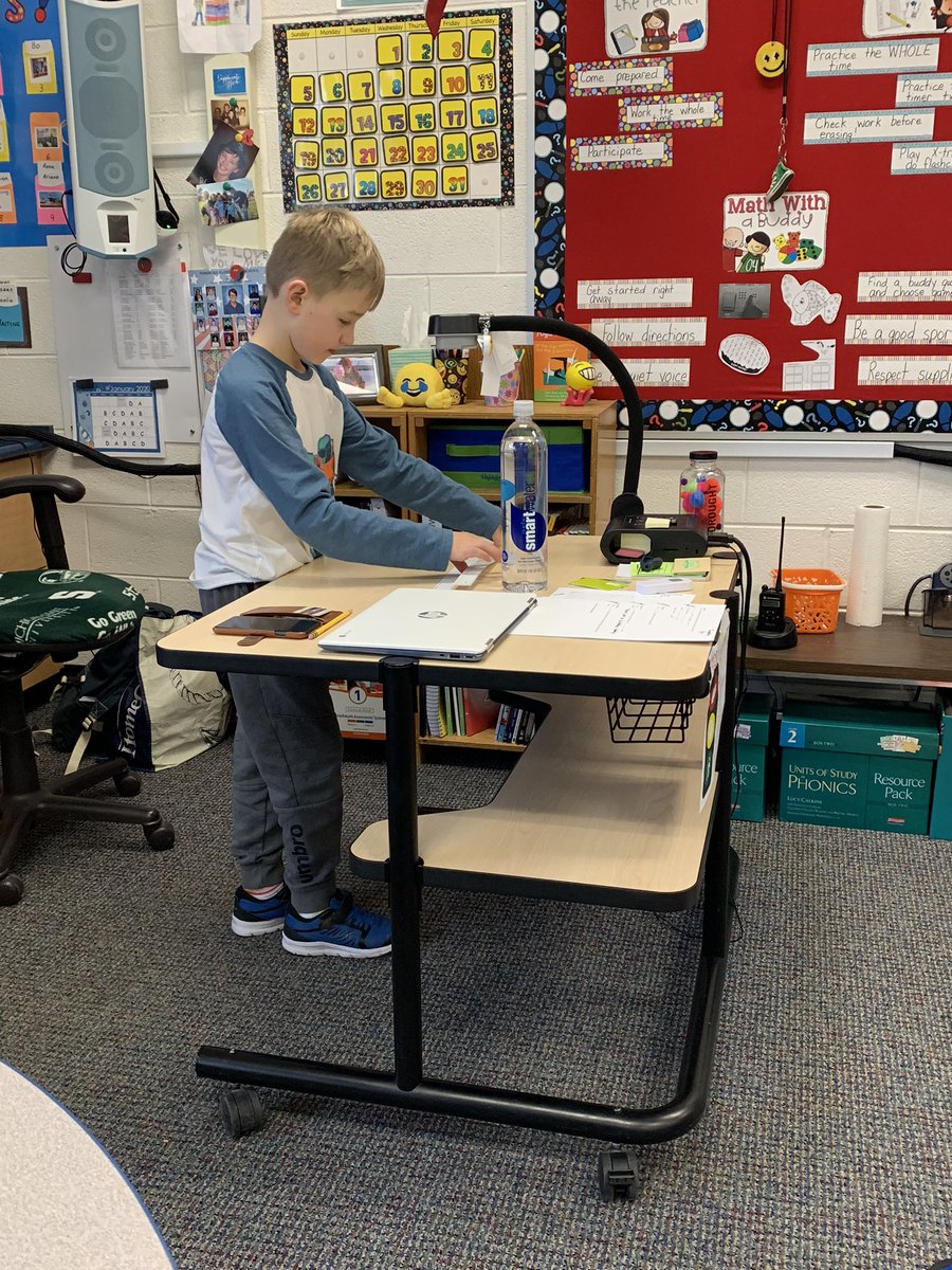 Erin4511's tweet image. Using precision to discuss and problem solve using measurement in @Marcus1Michelle 2nd grade. Great math conversations happening @PembrokeElemen1 @Math_BPS #BPSlearners