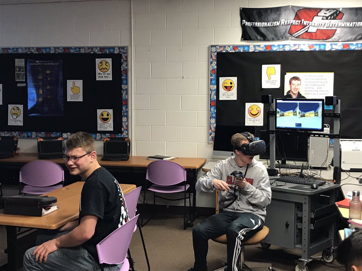 CHS_LeadsTheWay's tweet photo. Using the VR program for projects in Personal Finance class with @LafataCHS #technology #reality https://t.co/1BSX3Q1b9o