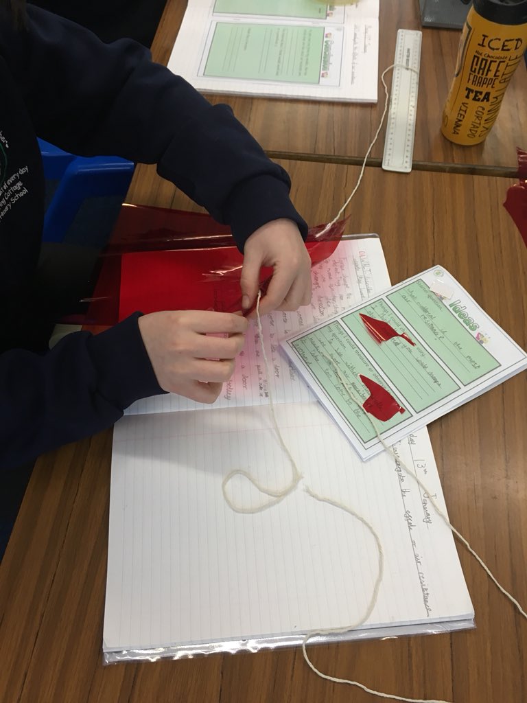 SpringCottagePS's tweet image. In #springcottagescience - #springcottage5T tested the effects of air resistance on different materials.