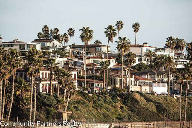 CPRRealty's tweet photo. How would you like to #live here overlooking the #pacificocean this is #lifeinsanclemente 
If you need help finding your new #dreamhome or #selling a home contact 
#communitypartnersrealty -
We #serve and #support all of #orangecounty but, specialize in these #communities #s… https://t.co/URGmF13n0N