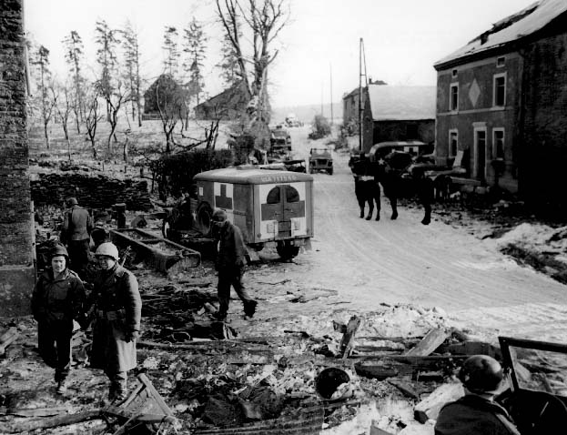 Band_of_Brothers_101st on Twitter: "•Pvt Harold D. Webb (pic), Ohio, joined Easy after the Normandy campaign, 19 yrs old (he's the young replacement featured in the miniseries, in the scene where he asks