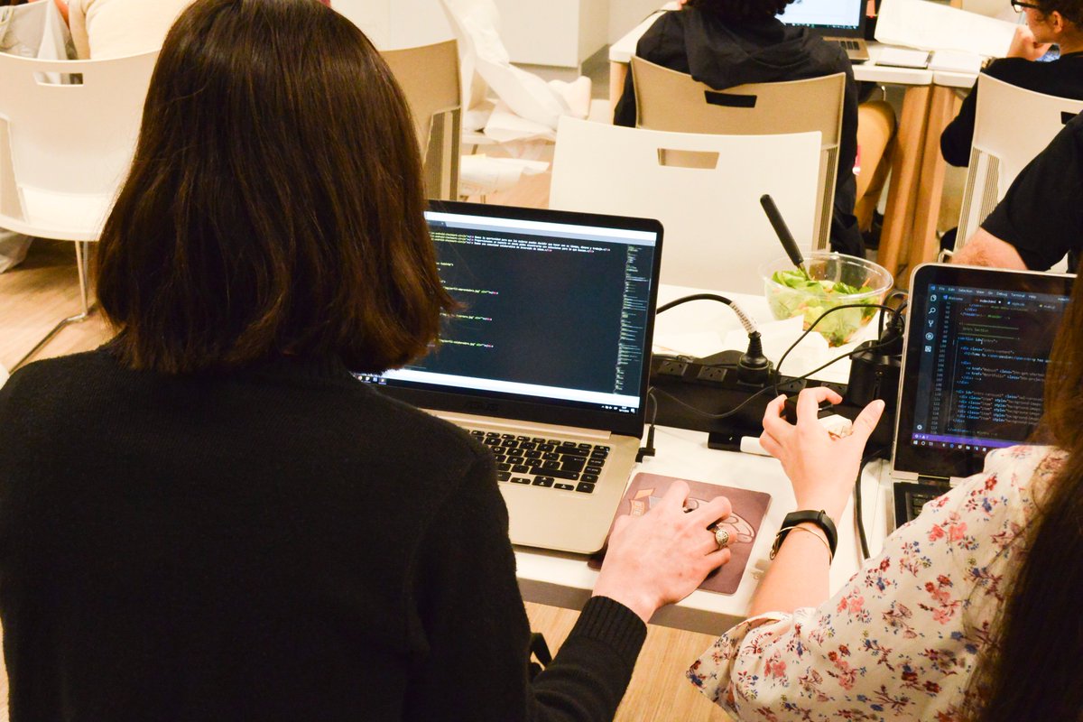 mediachicas's tweet photo. ¡Mañana cierra la convocatoria a los #TechnologyPlaymakerAwards! Ingresá ahora a https://t.co/QB1ILTk3gz y potenciá tu proyecto tecnológico ✊

#girlpower #developer #womenintech #womeninstem #girlswhocode #womenwhocode #womeninengineering #engineeringgirls  #femalefounders https://t.co/2SyJdzxfAf