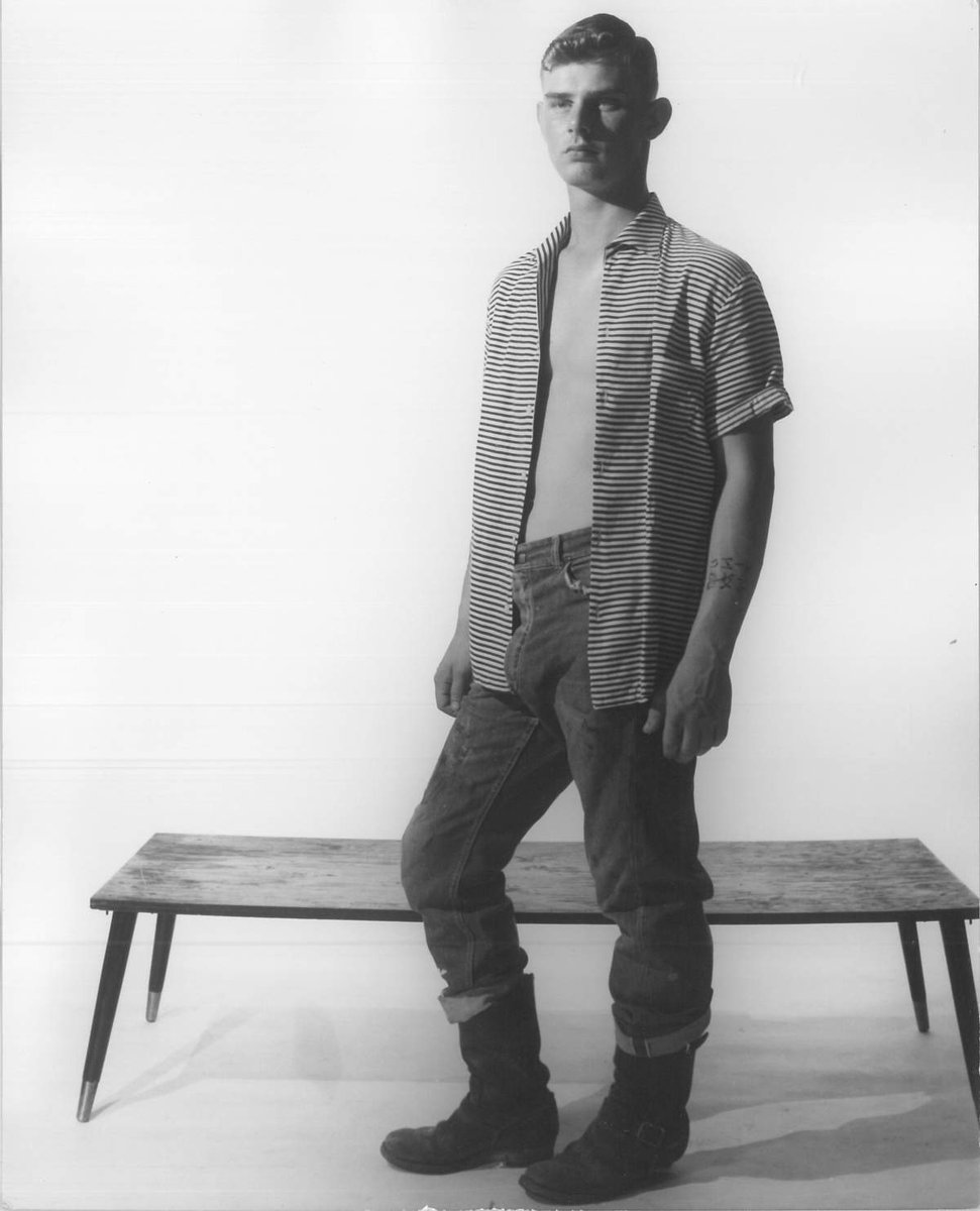 creatureblackl1's tweet photo. More photos of Jerry Bayless aka Jerry Bayes [Photos by Pat Milo] Los Angeles, 1956 or so. The issue of the Modern Man magazine was published in December, 1955. #jerrybayless #jerrybayes #patmilo #vintagemen #vintagegay #vintagephysique #nakedmen #gaymen #nakedgay #gay #uncut https://t.co/LCvMJ04njT