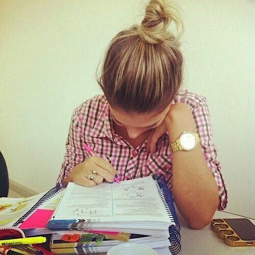 غَداً سَأكُون مُمتَنٌ لنفسِي عَلى لحظَاتِ الإحبَاطِ التّي كِدت آنُِ استَسلِمُ فِيها ولمْ أفعَل وبقِيت أقَاوِم✊🍃🎓. 
هياا بنا الى مستقبل😊❤️🎓.