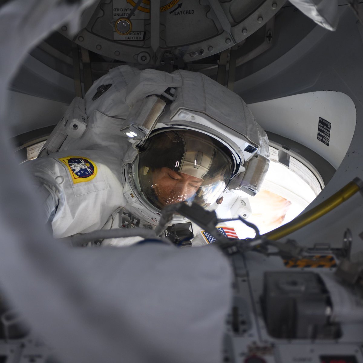 Astro_Jessica's tweet image. We may have packed up our #spacewalk bags for a bit last October, but this week @Astro_Christina and I will venture back out the hatch to finish the @Space_Station battery upgrade. Watch live on @NASA TV this Wednesday, Jan. 15 at 6:50 a.m. EST. #AllFemaleSpacewalk