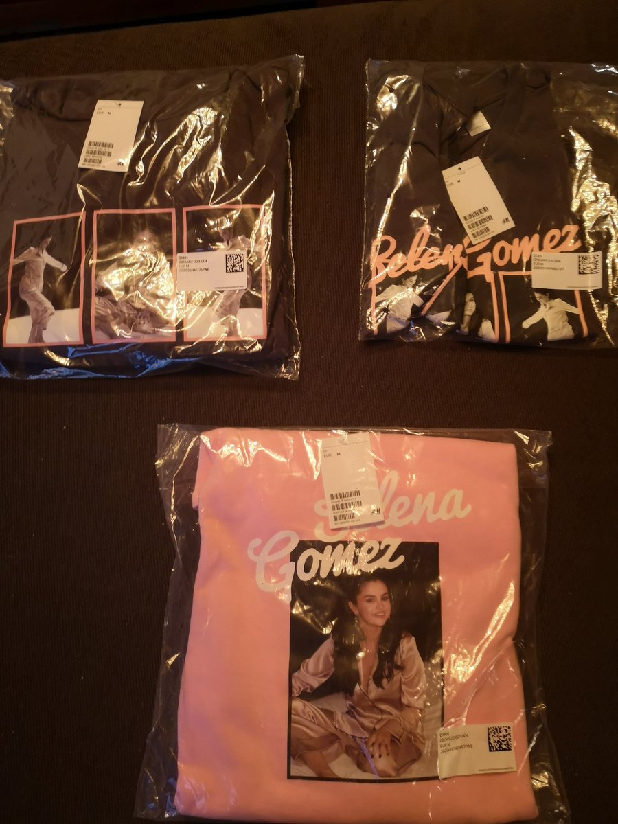 eternalSGlover's tweet photo. This also arrived today!! More Merch to wear everyday and support our favorite!!! 😍 I loved opening all my packages today knowing everything would be Selena related! Can't wait to wear everything! ❤️ @selenagomez @SelenaFanClub #SelenaGomez #RareIsOutNow https://t.co/1QOMF7sLR2