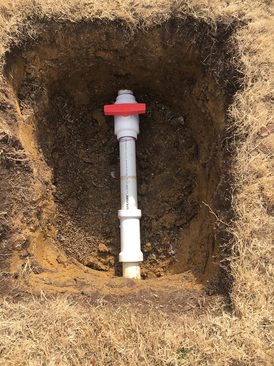 ECCSuper77's tweet photo. 3, bad greens shutoff valves going in the ground today along with continued tree removal. https://t.co/IZIK0Qt1JZ