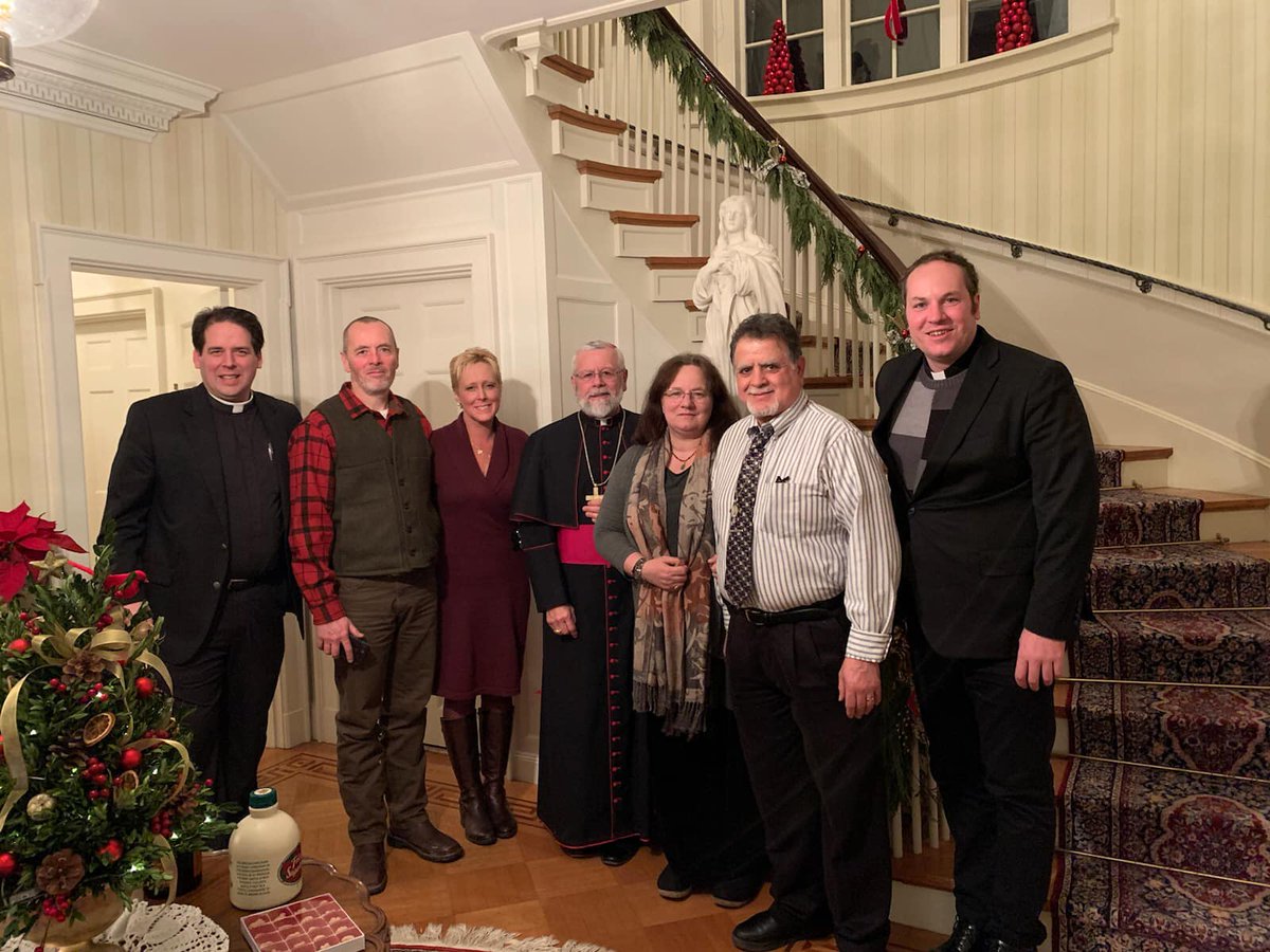 CatholicNH's tweet photo. Bishop Libasci and Fr. Matthew Mason hosted dinner for our silent auction winners Andrew and Jeanne Nadeau. The winners were announced at our first Seminarian Brunch Fundraiser back on October 19, 2019.  The prize was dinner for four and bring your pastor. https://t.co/h13QrnxgXv
