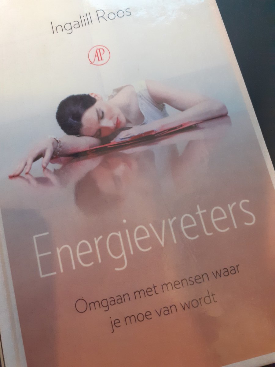 Cindela82's tweet photo. Goed boek! https://t.co/WHYdvuNbcm
