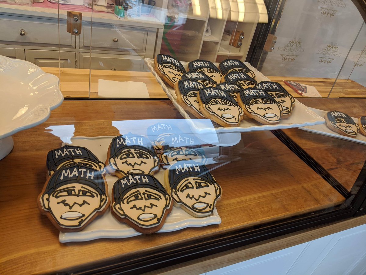 LoveWoof's tweet photo. Got some Yang cookies from @SbyHira Happy birthday Chief @AndrewYang! #yangcookie #YangGang #yangcookies #HappyBirthdayAndrewYang https://t.co/R1Mz82J2k2