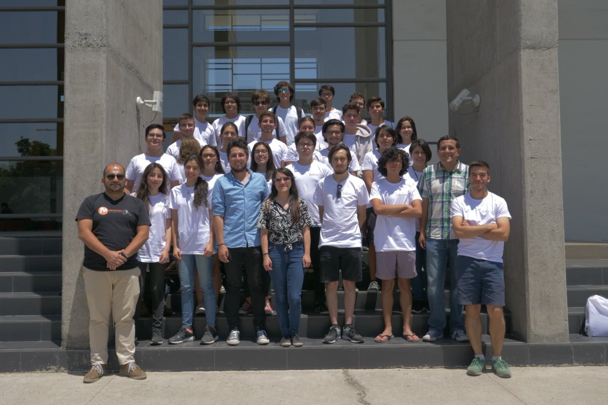 IMFDChile's tweet image. 👩💻👨💻🏆Final nacional de la @OCI_Chile: @lun destaca hoy el encuentro en el que participaron 40 estudiantes de distintas regiones del país. La competencia fue tan reñida que este año se seleccionaron a 12 jóvenes, que pasarán a la última etapa clasificatoria, de cara a Singapur.