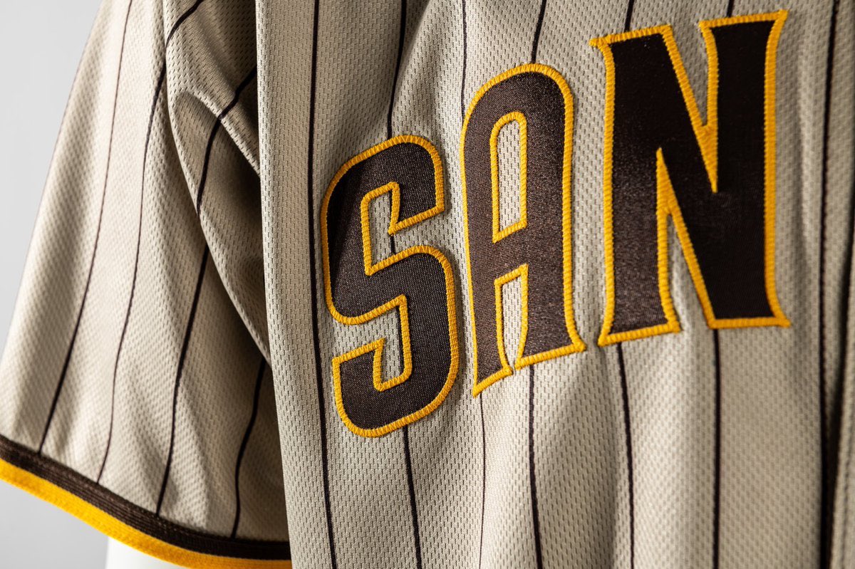 jack_sd_'s tweet image. My @Padres custom vans arrived 🔥🔥🔥