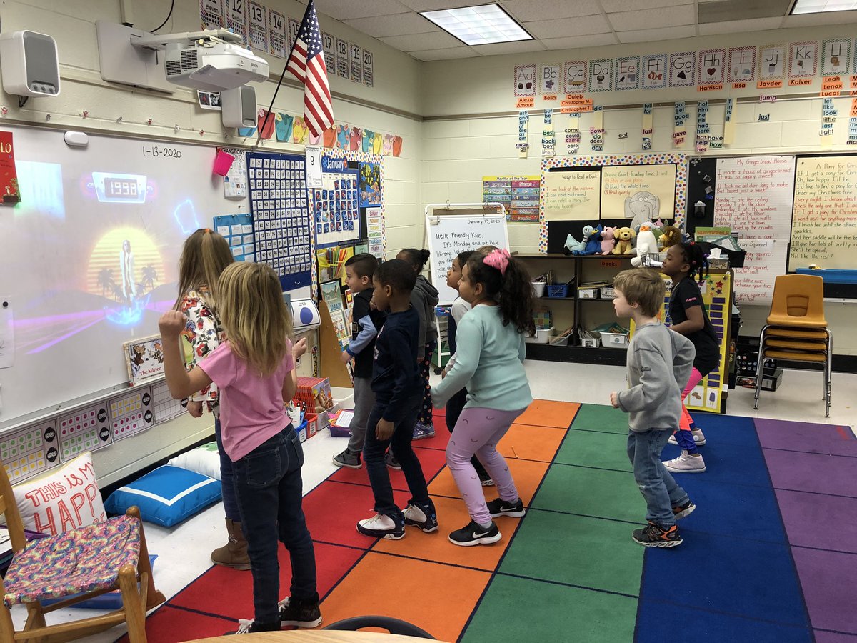 Dancing our way into the week! 🙂<a href="/CrenshawCards/">Crenshaw Elementary</a>
