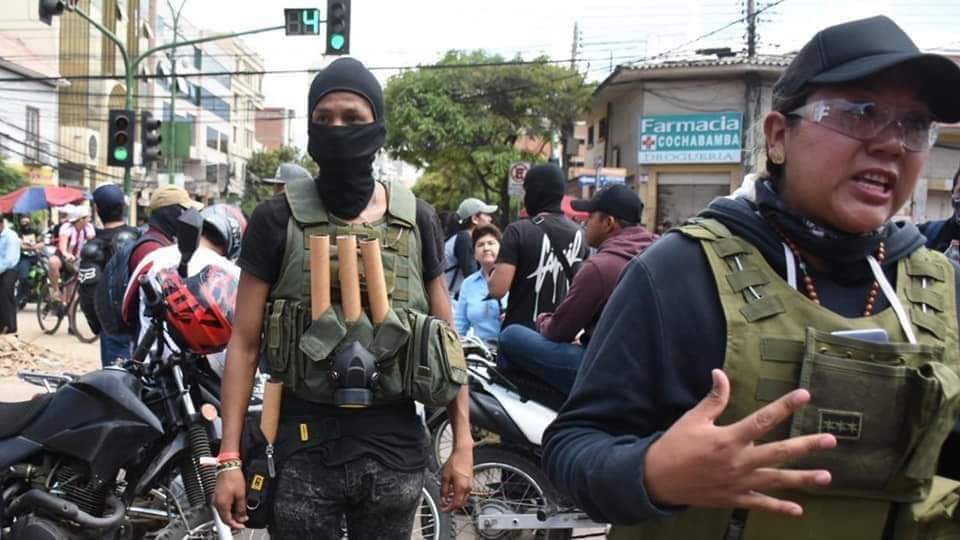 amuytha's tweet photo. LA CIDH CALIFICO COMO GRUPO ARMADO A LA R.J.C. DE COCHABAMBA Y EL GOBIERNO NO HACE NADA CONTRA ELLOS
La CIDH. Ve un "grupo armado violento"
denominados como los Motoqueros este grupo sería un #MiliciaArmada que gosa la protección del gobierno de #JeanineÁñez y de la #Policía. https://t.co/CYxkVc9g0h