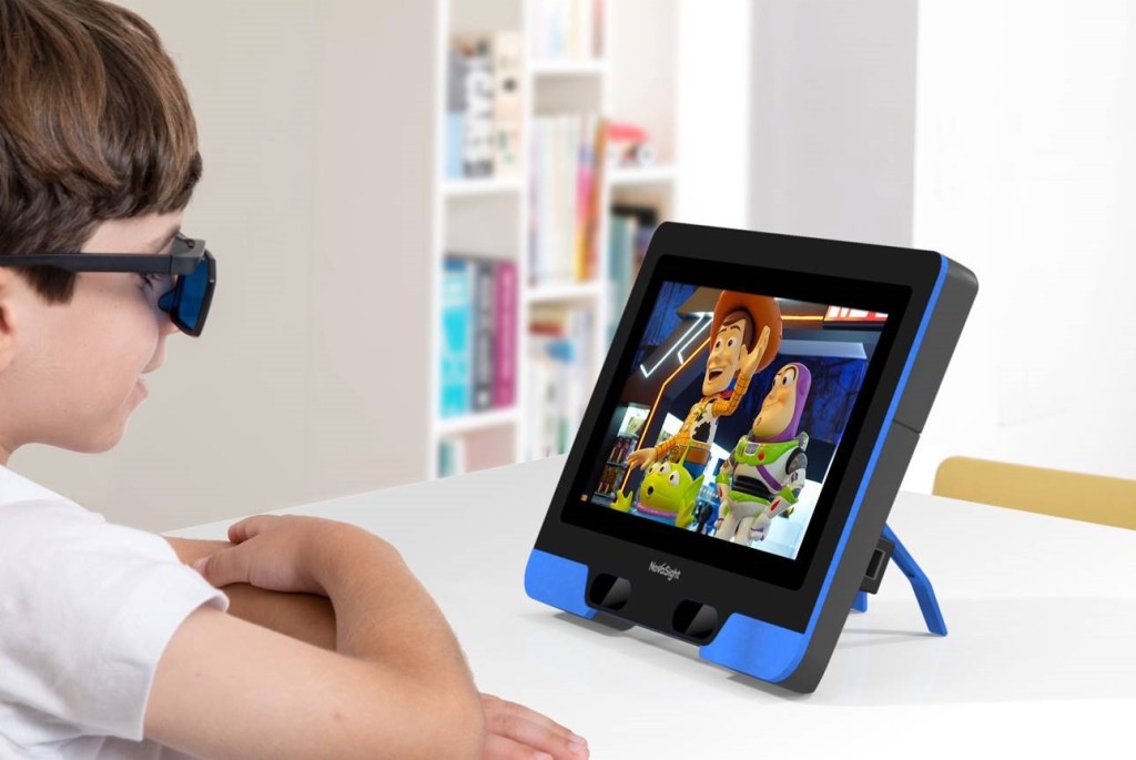 TechCrunch's tweet image. Kids with lazy eye can be treated just by letting them watch TV on this special screen tcrn.ch/2sq6n8a