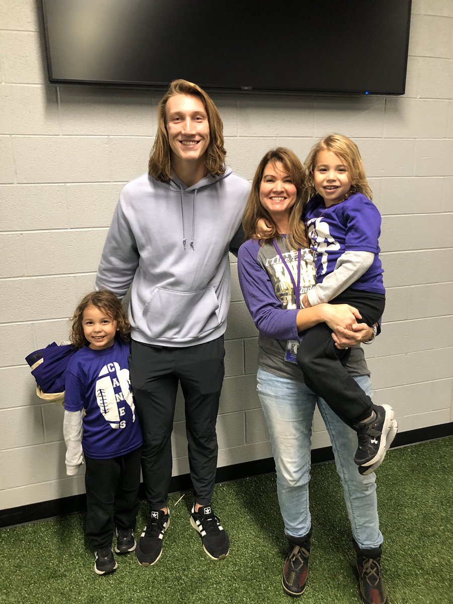 HeatherCandela's tweet photo. Sending up prayers for protection and a game well-executed for all players tonight, but especially the Clemson Tigers and our favorite orange and purple Tiger, #16. #GOCLEMSON #GOTREV https://t.co/wF64G0ZeP0