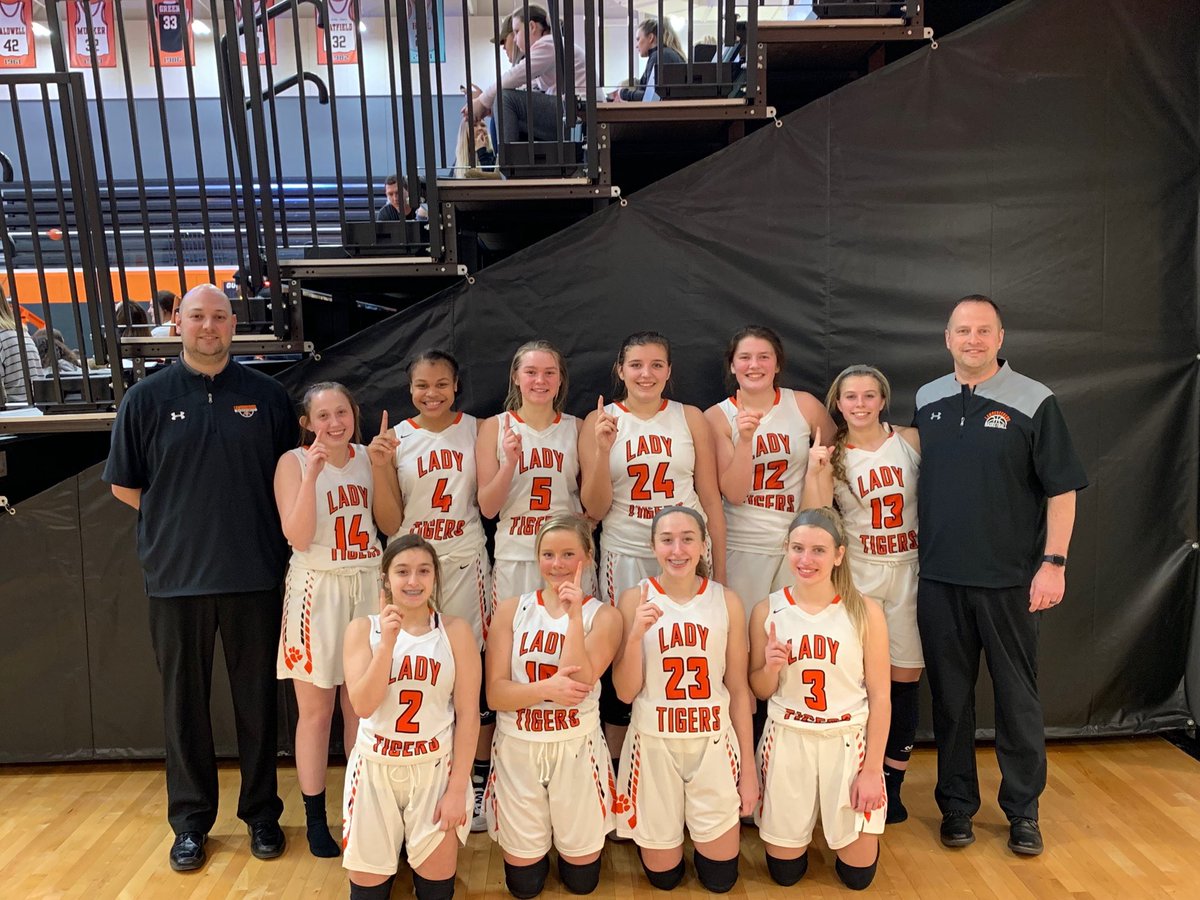 LburgTigers's tweet photo. Congrats to the  JV Lady Tigers on winning the Rivertown Classic! https://t.co/mESlNWeue4