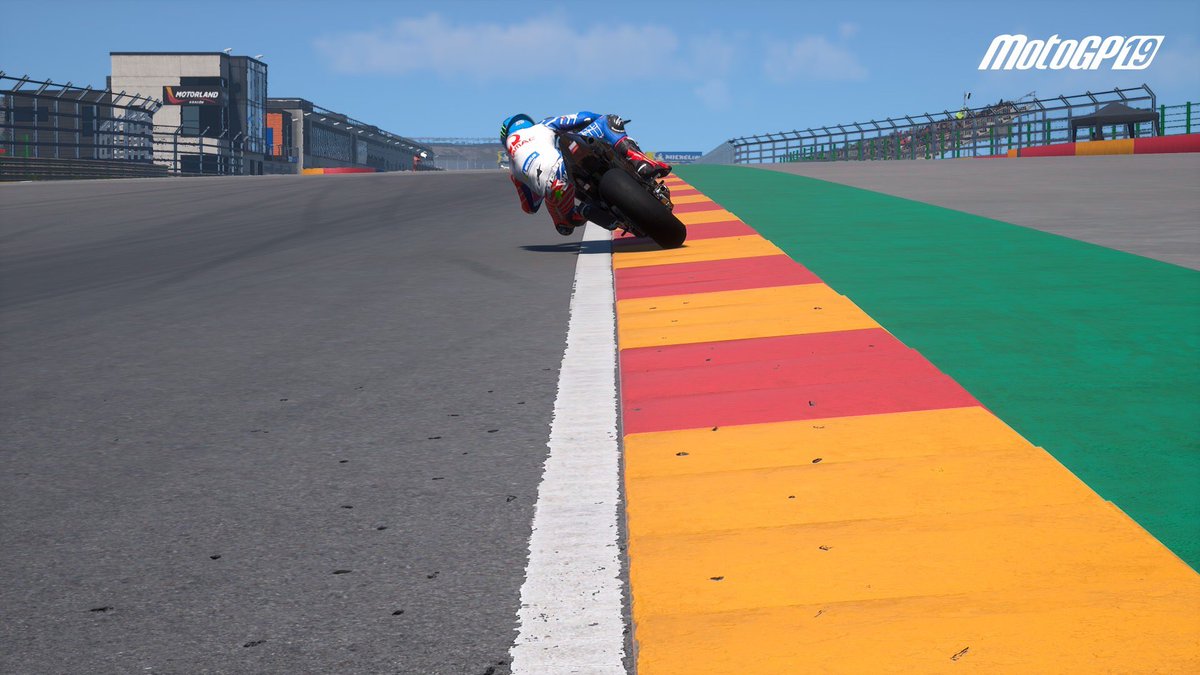 ScufferOriginal's tweet photo. #agvhelmets #monsterenergy #gopro #randg #oxfordproducts #motogp #motocycles #biker #suzuki #bsb #alwaysprotected #ridesafebacksafe #race #tackday #gaming #rstleathers #readytorace #stayready #worldsuperbike #trust #MR98 #photos #hjchelmets #twitchstreamer #youtuber #motogp19 https://t.co/4cm943qmcU