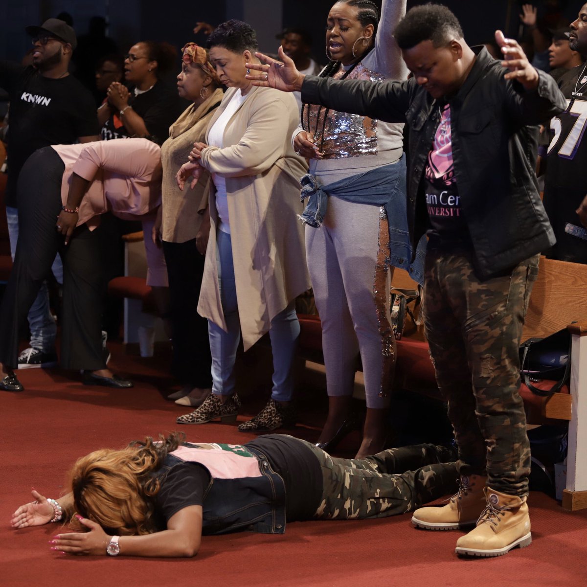 dReamcenteratl's tweet photo. Our Nightly Prayer Service is STREAMING LIVE on our Facebook and YouTube channel. Click the link in our BIO and join this POWERFUL encounter with GOD!
⠀
#dReamcenteratl #dRFast #12Days #fasting #prayer #issaFAST #hardRESeT #iExpectAMiracle #2020vision #miraclessignsandwonders https://t.co/yeA00cgFqe