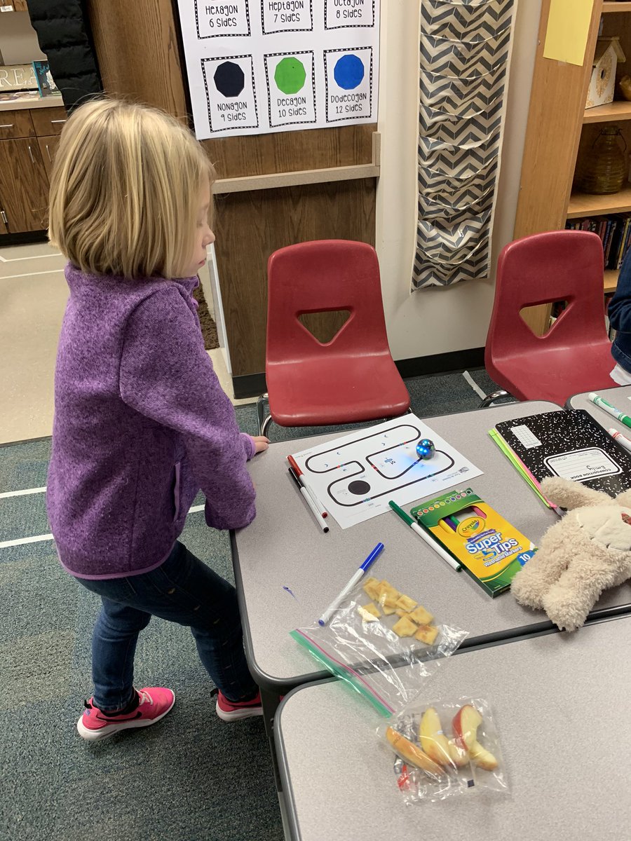 JennyEdrington's tweet image. #hourofcode #ProsperCodes #LeadthewayLF #room300FUN