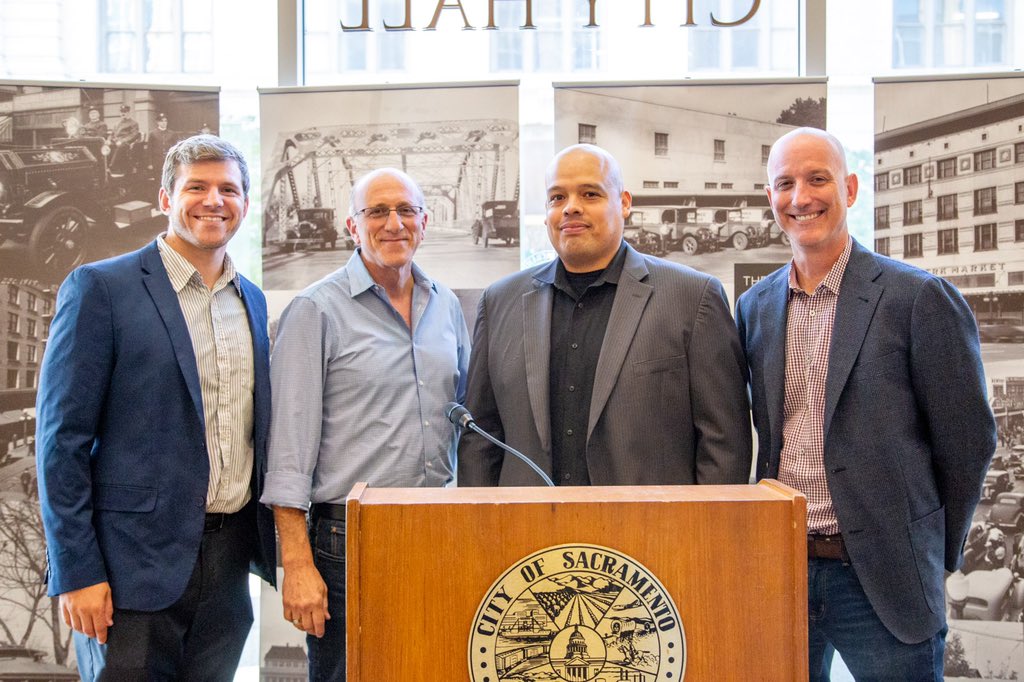 Joe Flores (@acatl) on Twitter photo September 2018 Commission:
We hosted our inaugural Recognition Ceremony where we said thank you to 11 groups for their service.
I recognized <a href="/FranklinDist/">Fʀᴀɴᴋʟɪɴ Bᴏᴜʟᴇᴠᴀʀᴅ Bᴜsɪɴᴇss Dɪsᴛʀɪᴄᴛ</a> for their continued efforts of enriching Franklin Blvd September 2018 Commission:
We hosted our inaugural Recognition Ceremony where we said thank you to 11 groups for their service.
I recognized <a href="/FranklinDist/">Fʀᴀɴᴋʟɪɴ Bᴏᴜʟᴇᴠᴀʀᴅ Bᴜsɪɴᴇss Dɪsᴛʀɪᴄᴛ</a> for their continued efforts of enriching Franklin Blvd