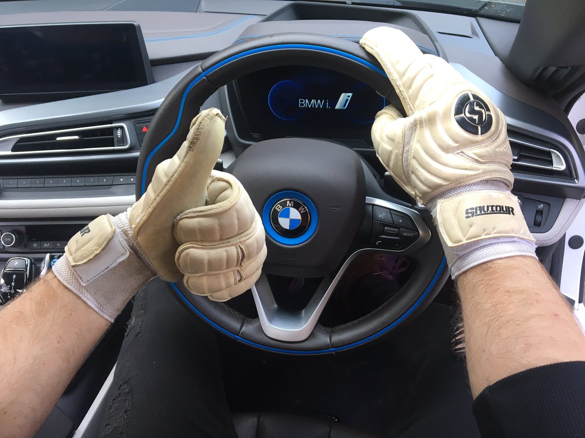 Big thanks to Barons BMW for the car! Having great fun, driving it around! #drivinggloves #bmw #i8 #bmwi8 #whatacar #🏎  #roadster