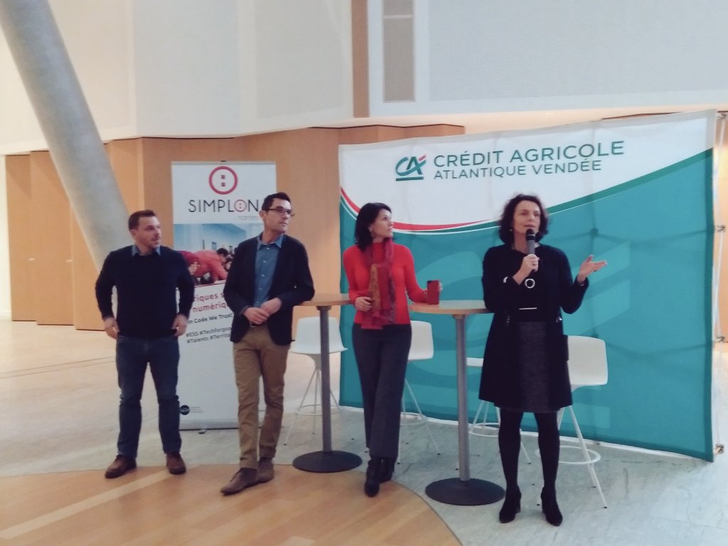 CarolineJousset's tweet photo. #numerique #formation #emploi 
👉Inauguration de l'école IA par @microsoftfrance @CreditAgricole @SimplonGdOuest.
Encore une fois un beau jeu à la Nantaise et une bonne synergie entre des entreprises, des partenaires @poleemploi_PDL et des candidats très motivés👏 https://t.co/zs6XzHTxVL