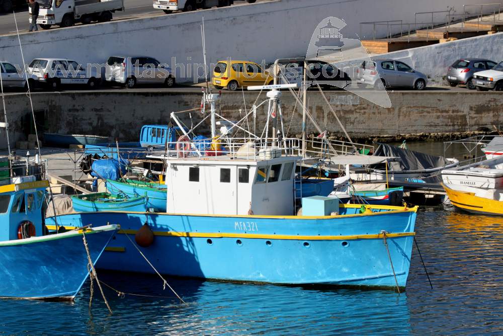ShipsInPics's tweet photo. Thanks for the mention! Shipguru: #MFA321 #GUZEPPI #moored at #Mgarr #Harbour, #Gozo - 13.01.2011 -www.maltashipphotos.com ShipsInPics worldshipsoc https://t.co/vFMujbNqwH