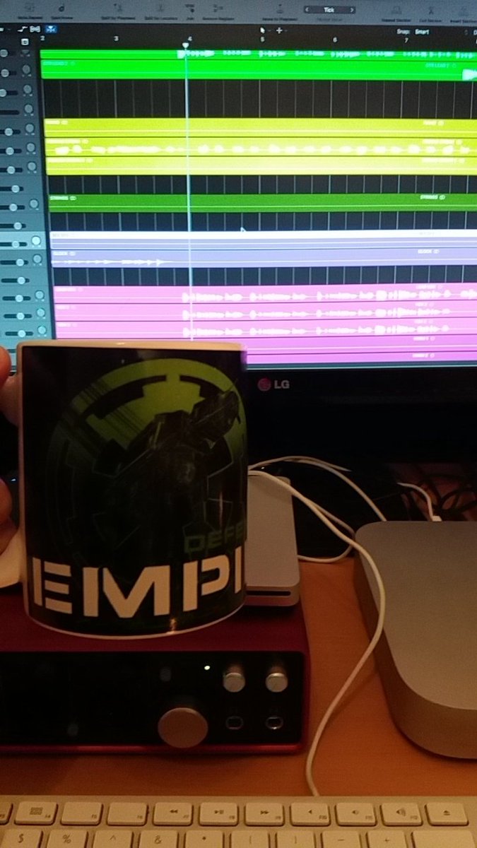 SproggletStudio's tweet image. Started work on the first project of 2020! A very interesting song...about Bees...

Busy day #editing, ready for #Mixing.

Also had my cool #starwars mug ;) viva La Empire