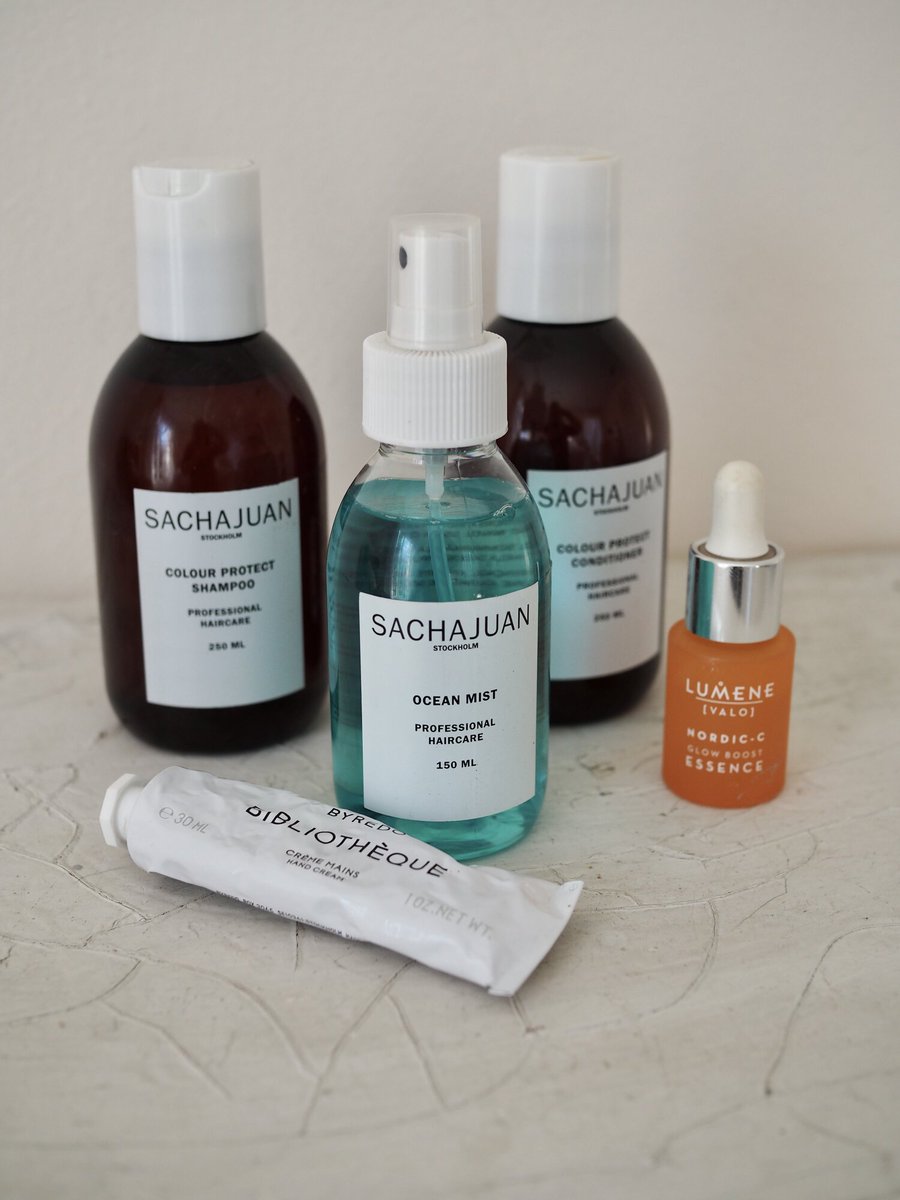 My favorite product discoveries from our trip to Sweden 🇸🇪 #scandichic #swedishbeauty #byredo #sachajuan #lumene

beesandbubbles.com/home/2019/7/9/…