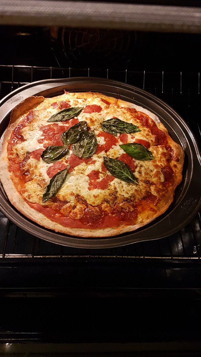 Jack_carson07's tweet photo. After watching dozens of pizza reviews today alone. I tried my hand on a homemade pizza based on the ones THE MAN @stoolpresidente has tried...@barstool_pizza #solid 7.1..little too much sauce https://t.co/SIAC97tn96