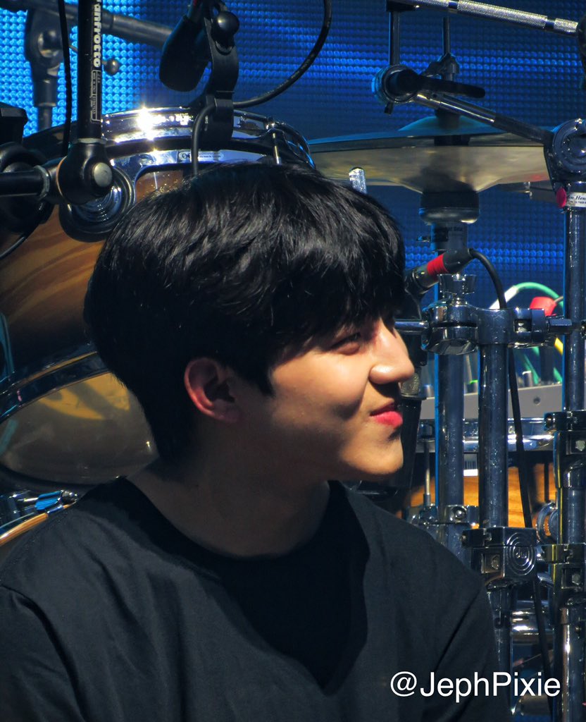 Jamies_Vu's tweet photo. #Day6 #DAY6inLondon #GravityinLondon #Dowoon #도운 #Wonpil #원필 #YoungK #Day6Brian #Younghyun #영현 #데이식스 #Day620200112 https://t.co/x2oOE1ZVhy