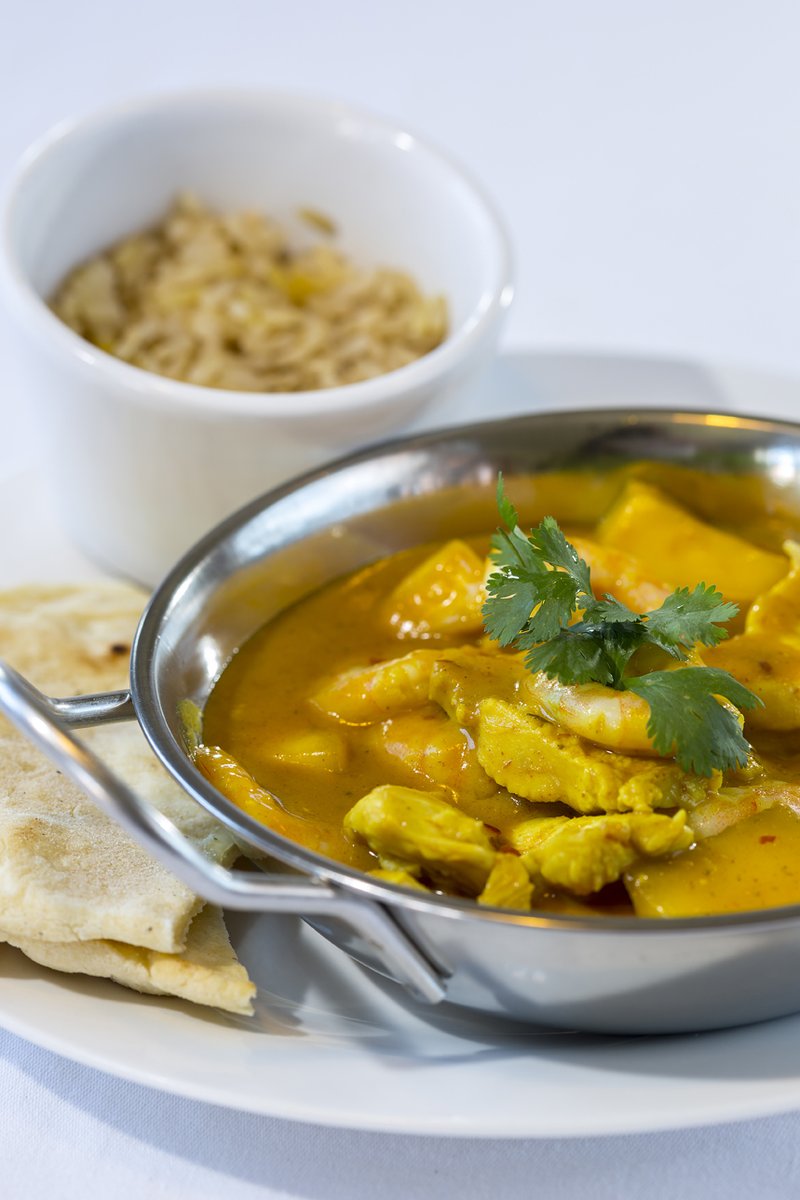 thefoodphysio's tweet photo. My favourite recipe in the book and actually, one of the kids favourites too! It's a chicken, prawn and mango curry. If you fancy it too, watch out here for the release date coming next week...
#healthyeating #recipe #nutrition #dairyfree #glutenfree https://t.co/pSLelLifC1